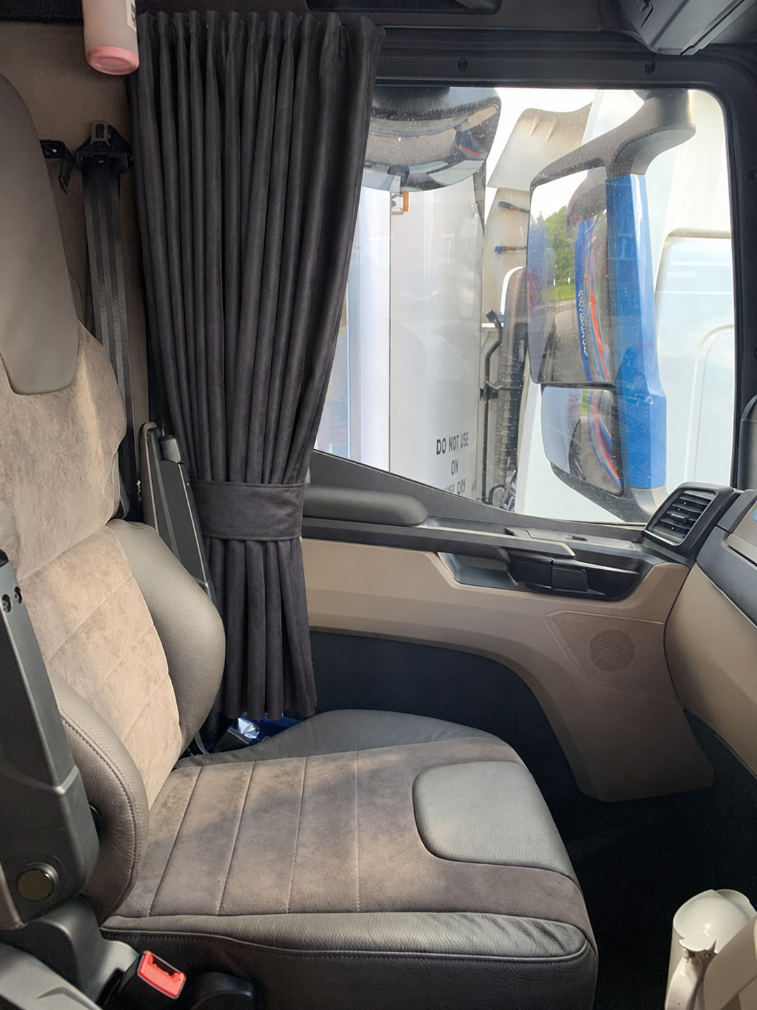 BoutiqueduRoutier™ | Truck Curtains Set Black
