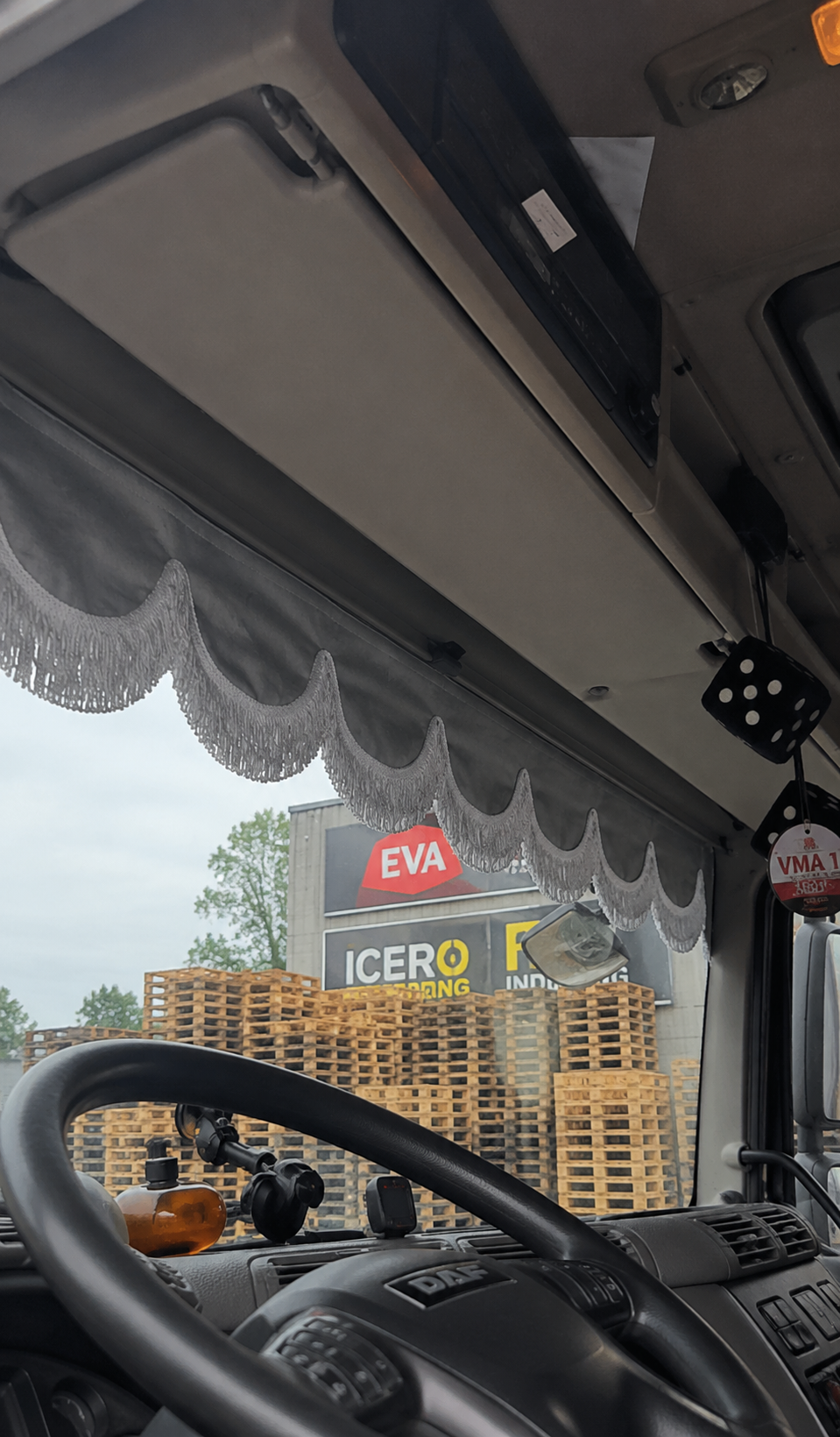 BoutiqueduRoutier™ | Truck Front Window Curtain Suede Look Grey